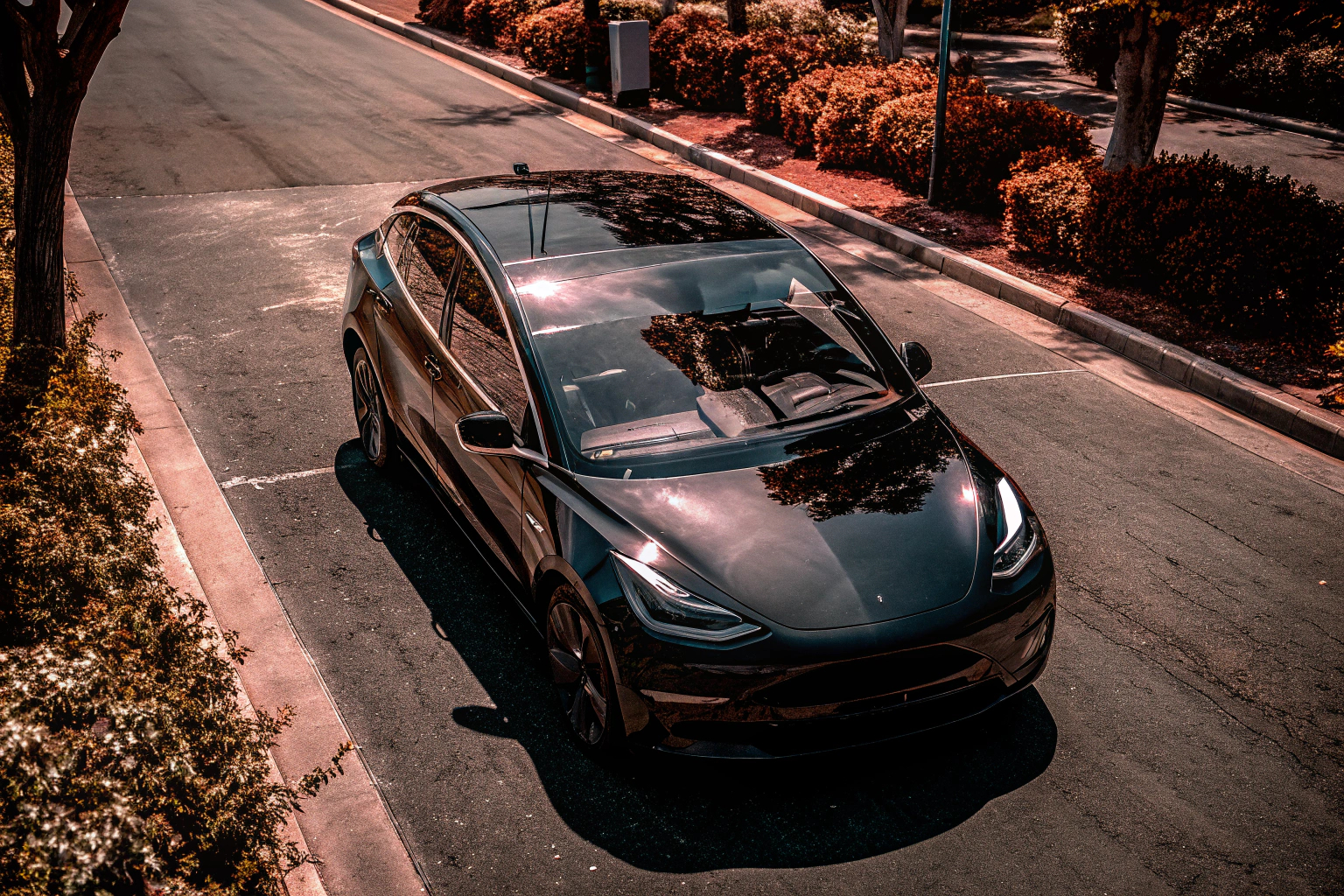 Ein futuristisches Elektrofahrzeug, das die Zukunft der Mobilität symbolisiert. Zukunft der Elektromobilität
