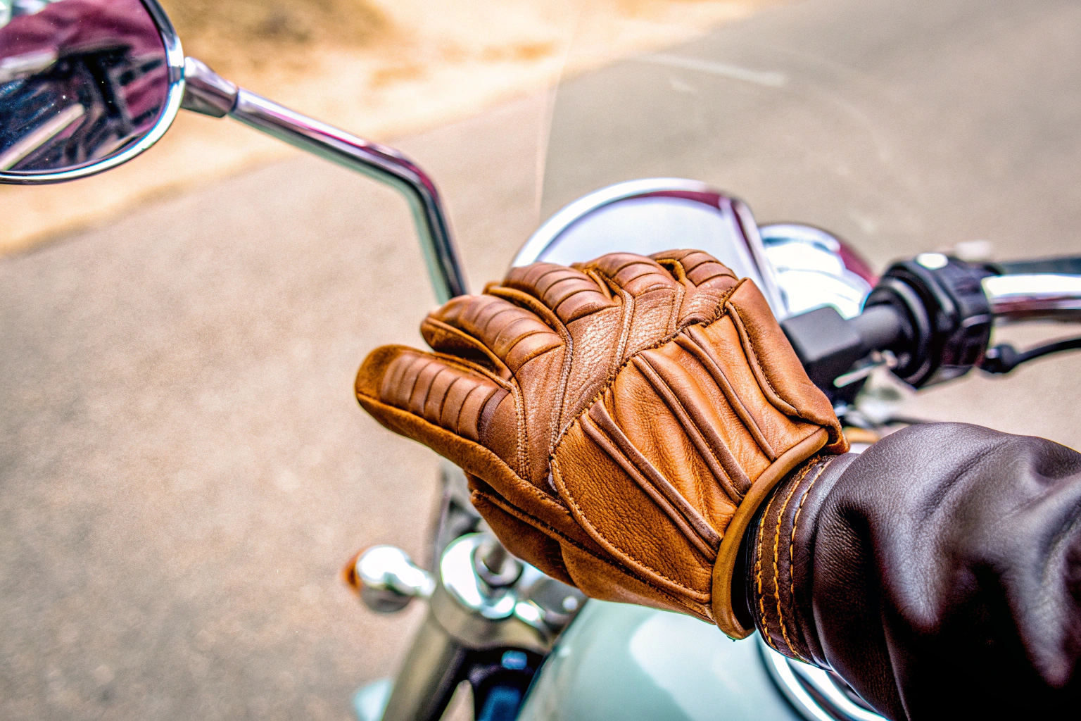 Motorradhandschuhe im Einsatz